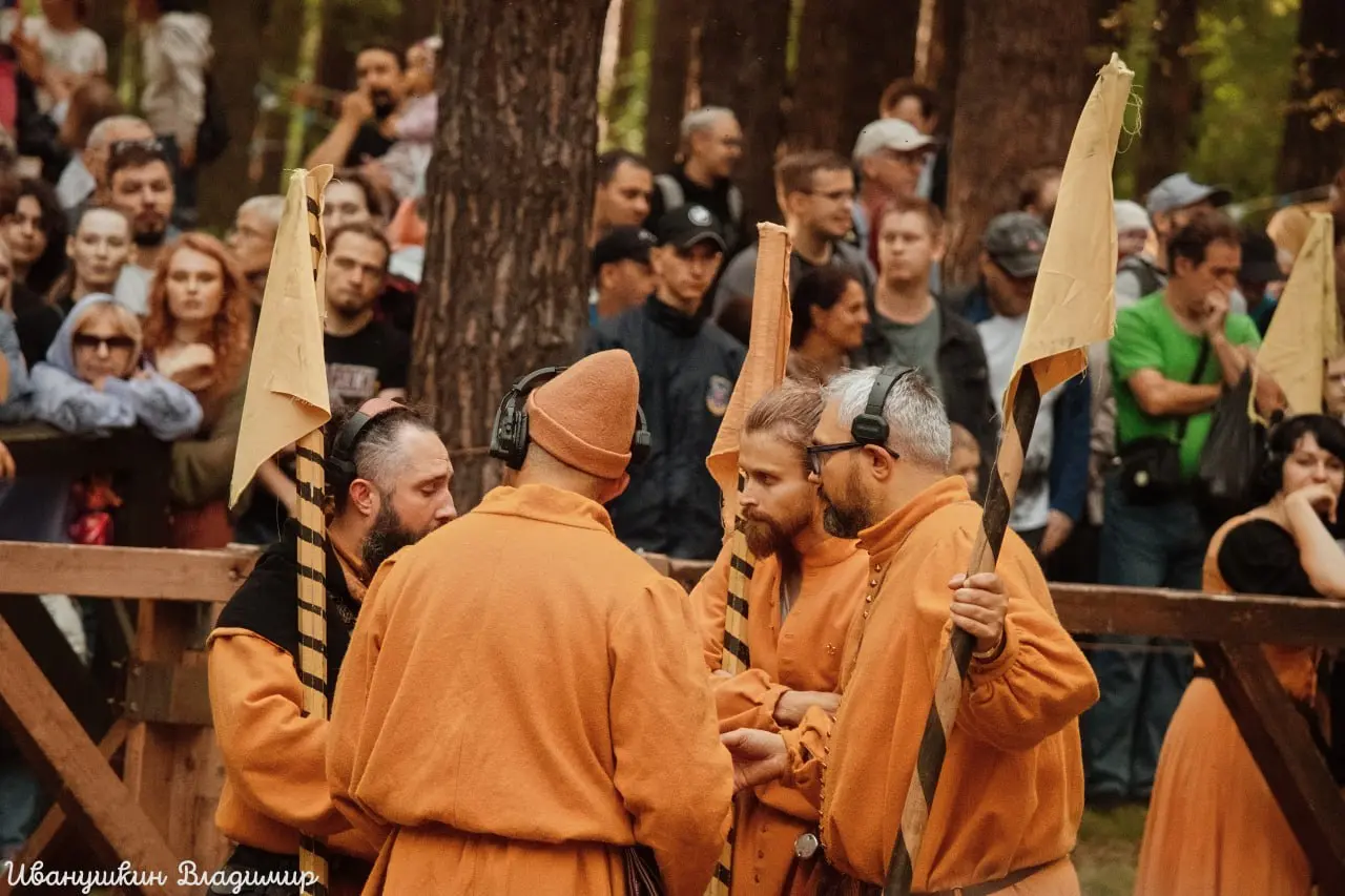⚔️
«КНЯЖИЙ ДВОР» — история, ожившая в Новосибирске
22–23 августа я побывал на фестивале «КНЯЖИЙ ДВОР» | Сетка — социальная сеть от hh.ru