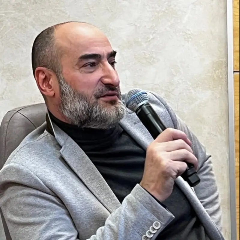 Али Окаев