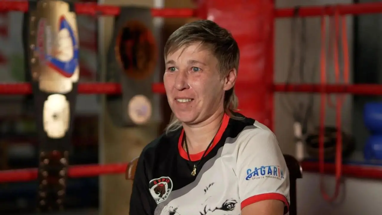 🥊 В Ессентуках снимают фильм о первой девушке-боксёре города
Документальная картина «Первый тренер. Первый ученик» расскажет историю Любови Мордвиной | Сетка — социальная сеть от hh.ru