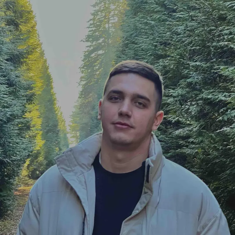 Иван Сарапин