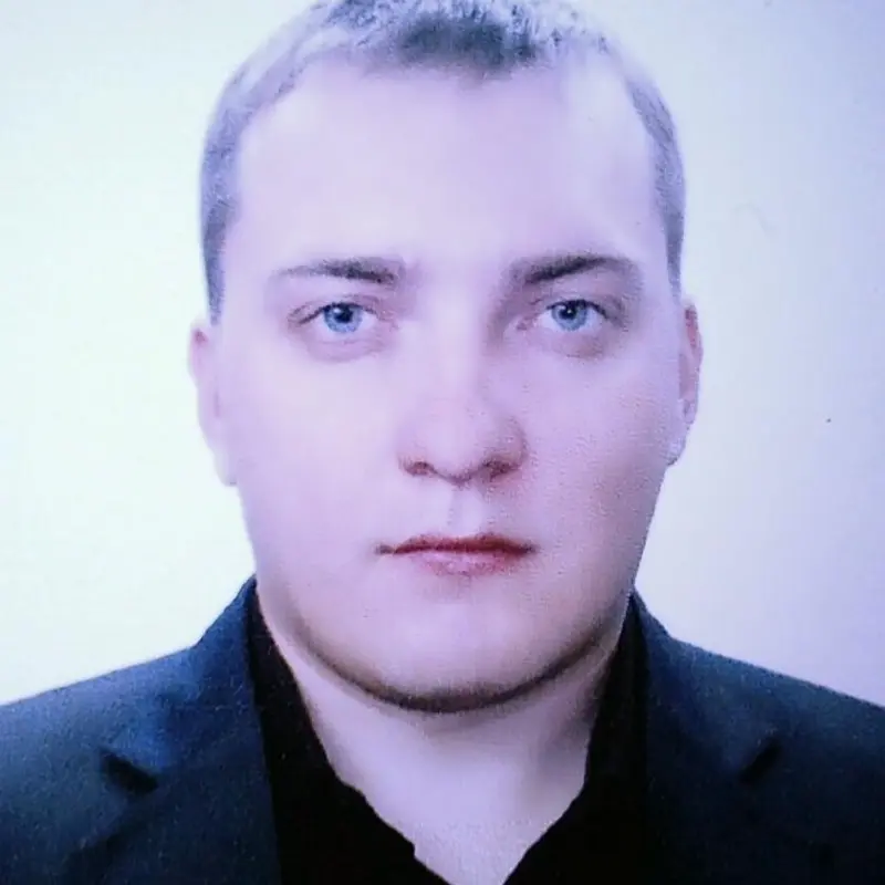 Александр Шустов