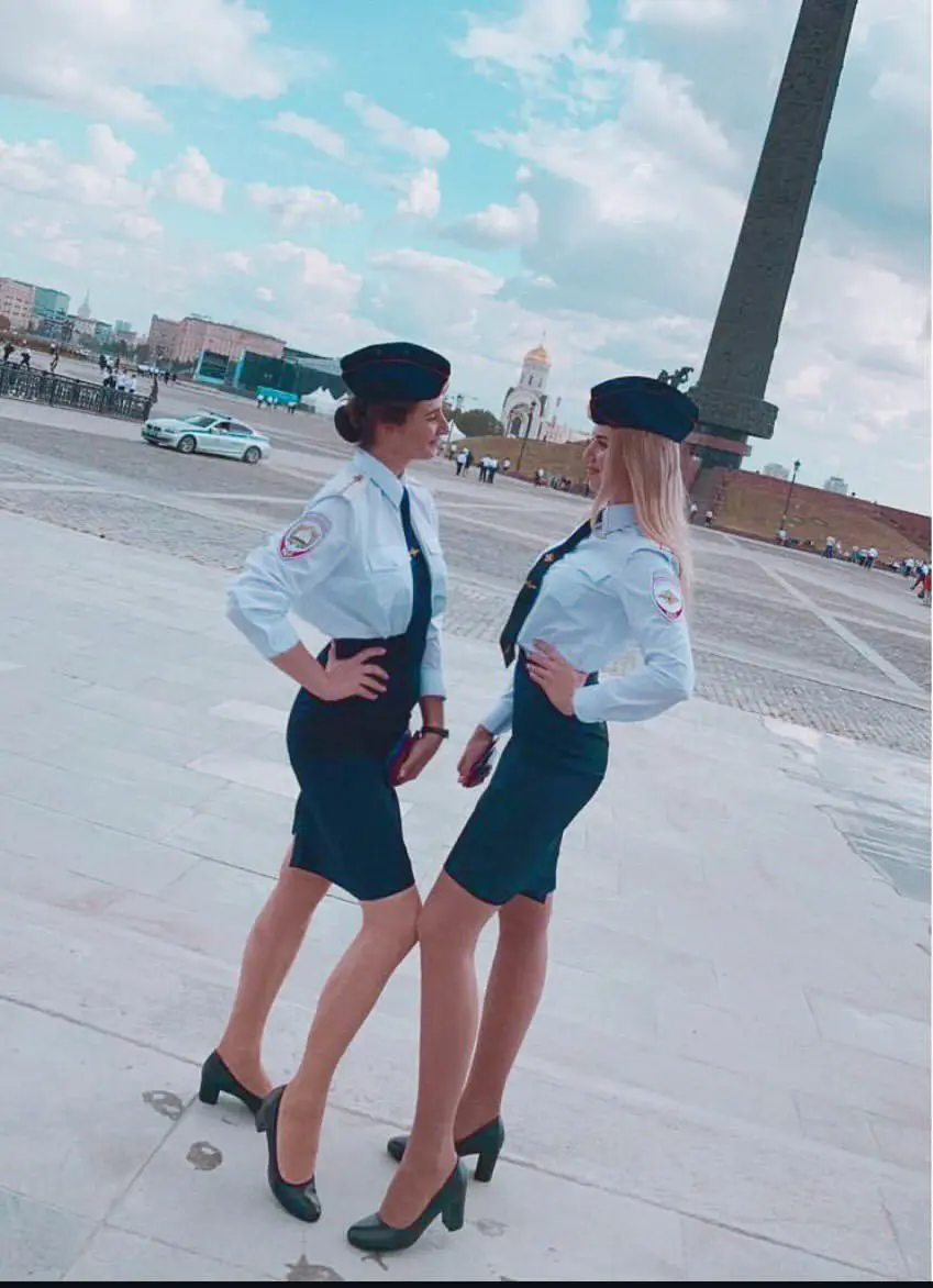 На волне ностальгии залезла в архивы и наткнулась на юношеские фотокарточки в любимой полицейской | Сетка — социальная сеть от hh.ru