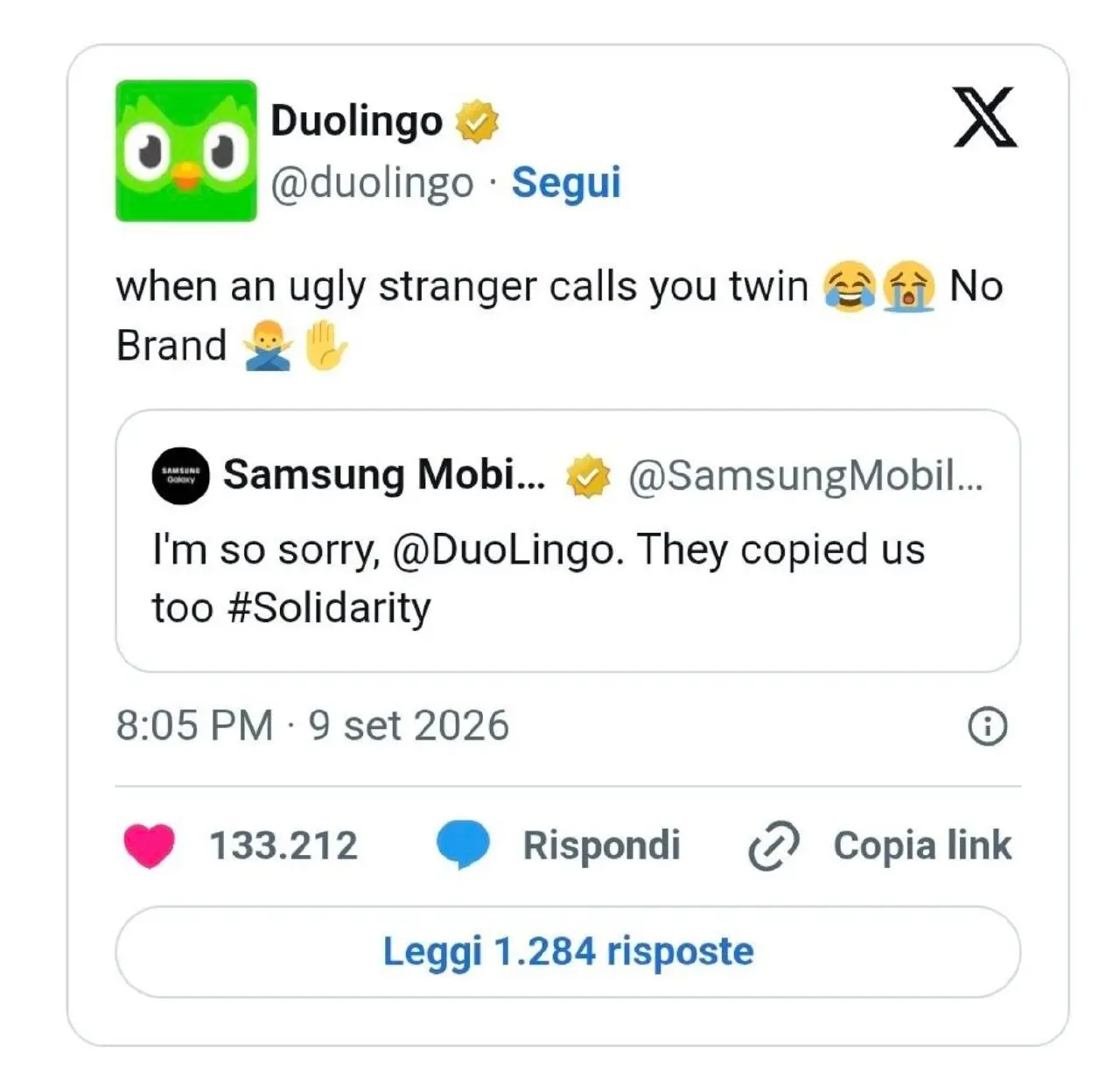 Duolingo не упустил свой шанс потроллить Apple после презентации первого складного iPhone.
Ну и это не удивительно с названием iPhone Duo | Сетка — социальная сеть от hh.ru