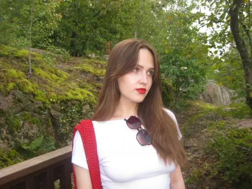 Яна Второва