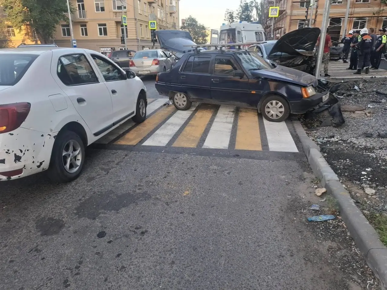 Серьёзное ДТП в Мариуполе, в результате которого есть пострадавшие | Сетка — социальная сеть от hh.ru