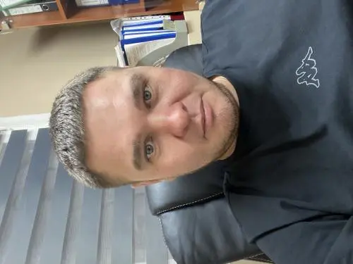 Азат Ихсанов