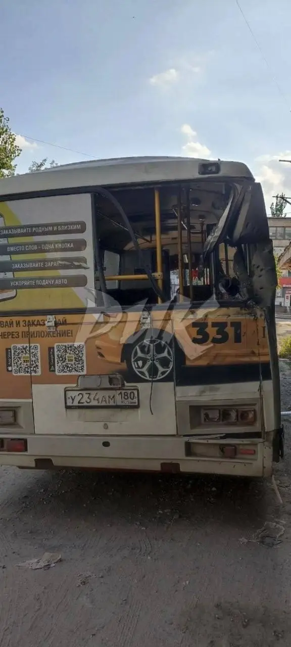 В результате атак БПЛА в Горловке повреждены 2 пассажирских автобуса | Сетка — социальная сеть от hh.ru