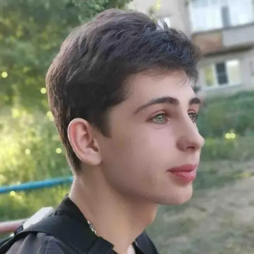Андрей Иванов
