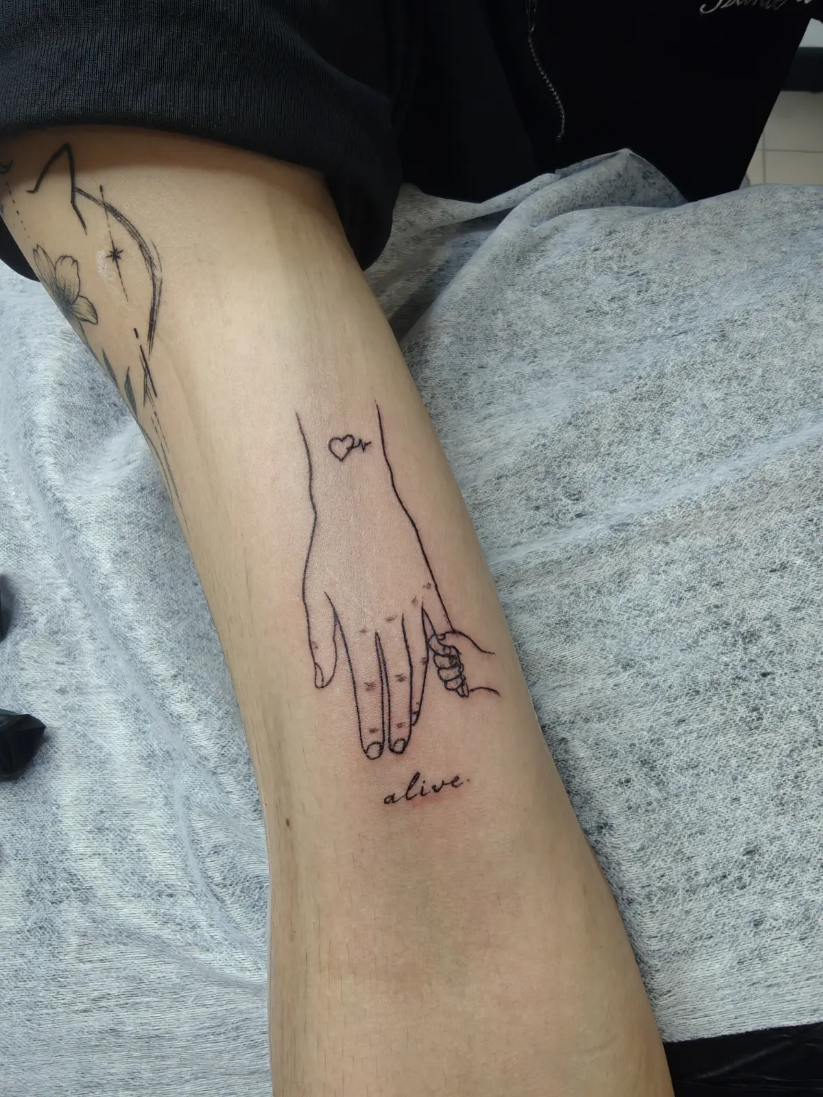 Тату на руке
Запись открыта
tattoo8room.ru | Сетка — социальная сеть от hh.ru
