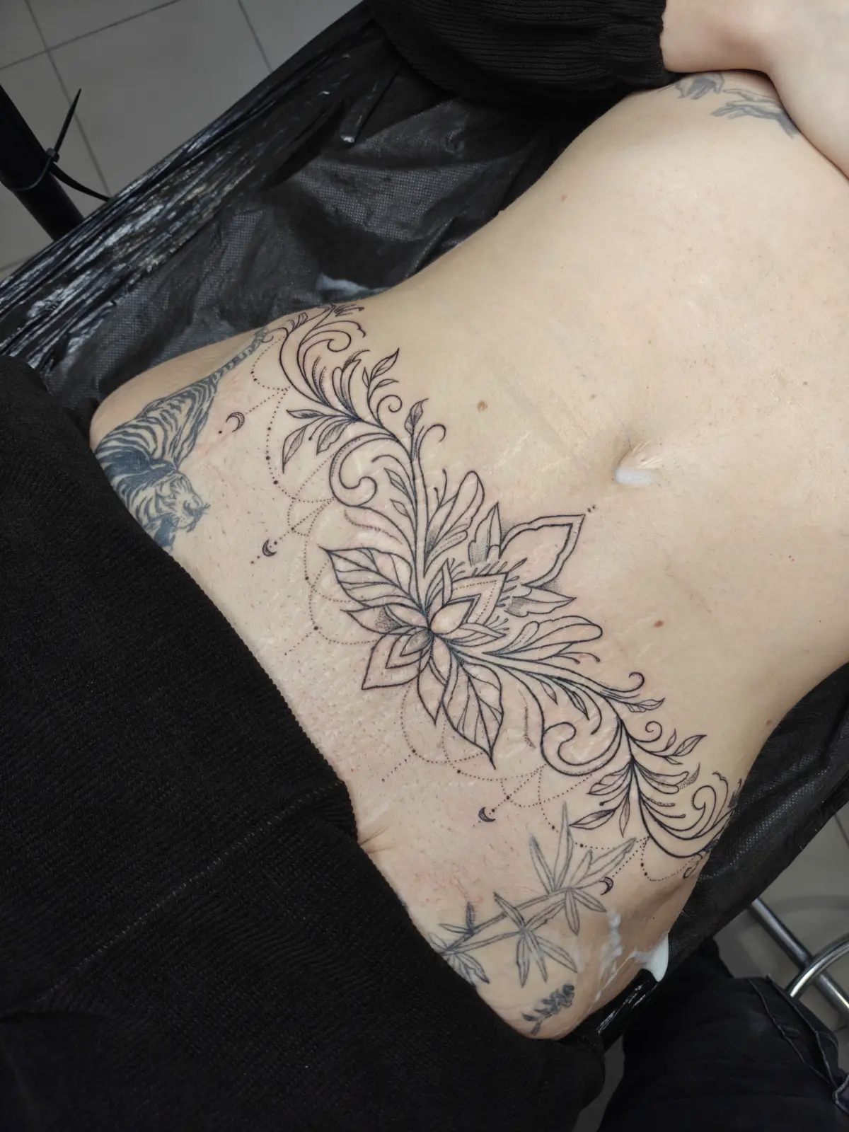 Тату на животе
1 сеанс
tattoo8room.ru | Сетка — социальная сеть от hh.ru