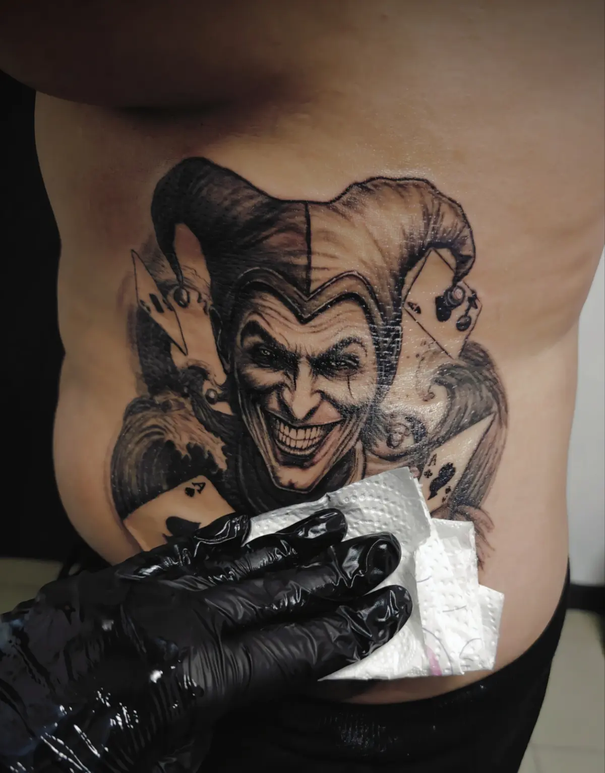 Тату за сеанс
Запись
tattoo8room.ru | Сетка — социальная сеть от hh.ru