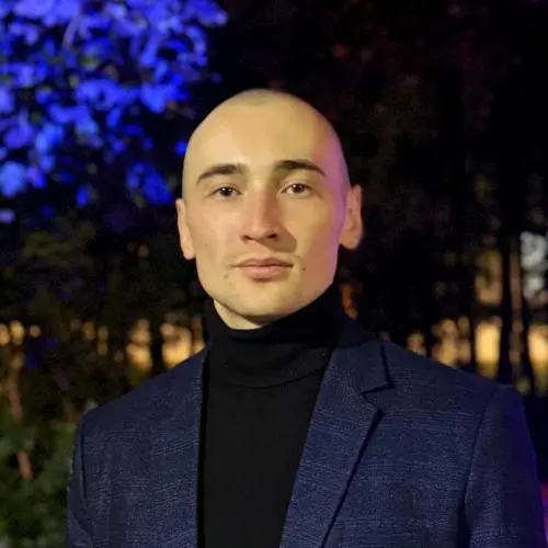 Илья Ледяев