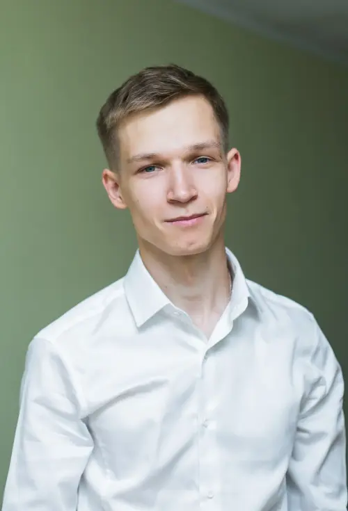 Роман Ежков