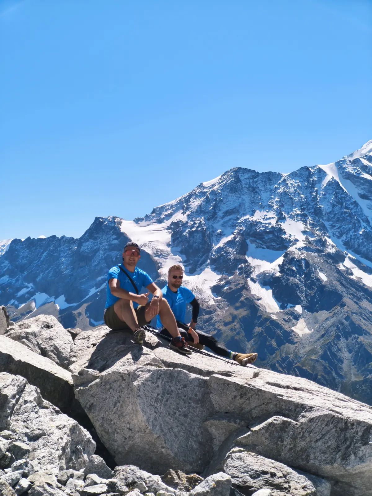 🏔 Каждую осень командой мы ходим на несколько дней в горы в Циан.Поход
В этот раз мы гуляли по Национальному парку Алания в Северной Осетии
🎉 Это был наш восьмой Циан | Сетка — социальная сеть от hh.ru