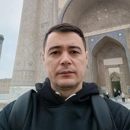 Камрон Сапаев