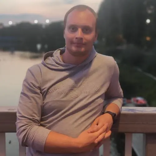 Дмитрий Фролов