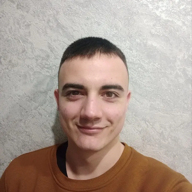 Лев Емельянов