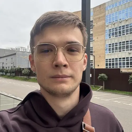 Максим Скидан