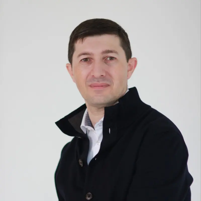 Антон Зделов