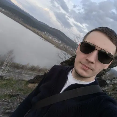 Андрей Новиков