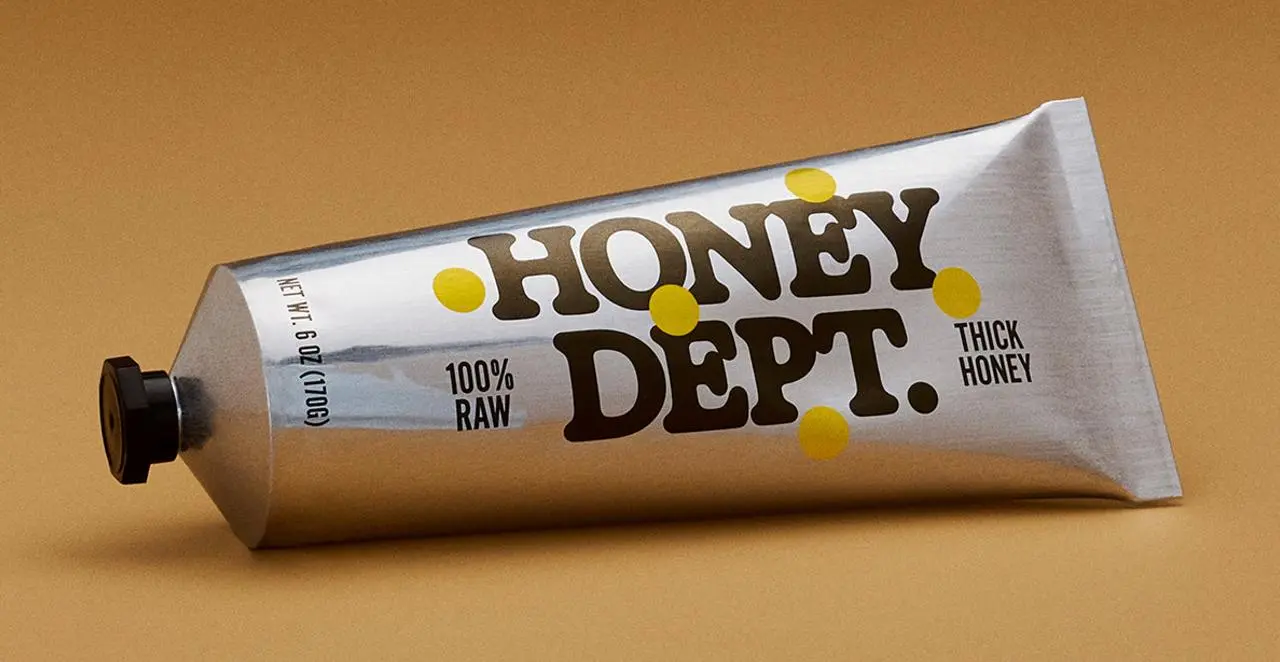 Хороший CX начинается с обрезки ненужного
#фьючебл
Honey Department — молодой нью-йоркский бренд мёда. На первый взгляд кейс простой: мёд засунули в тюбик | Сетка — социальная сеть от hh.ru