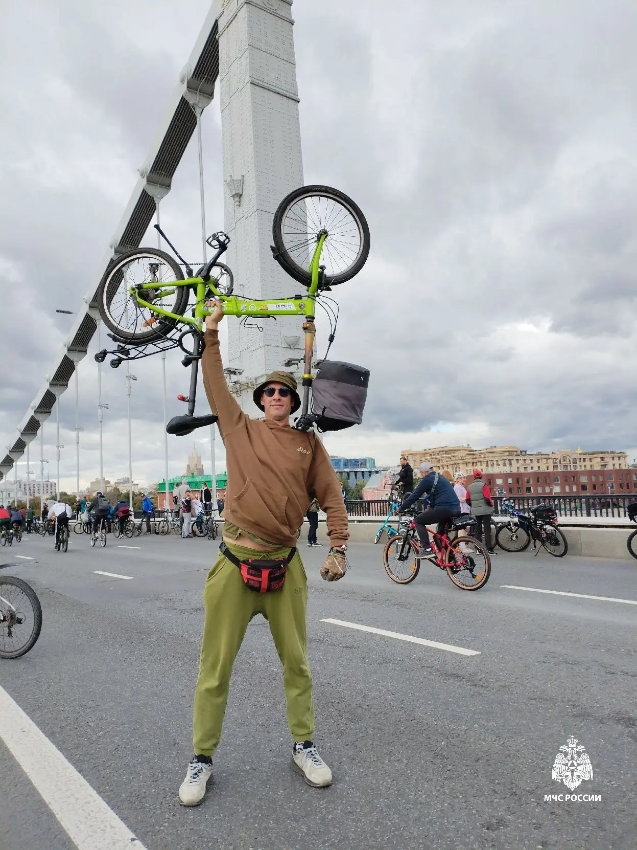 Ярко и по-спортивному!
В Москве прошёл Осенний велофестиваль, в котором приняли участие более 65 тысяч человек | Сетка — социальная сеть от hh.ru