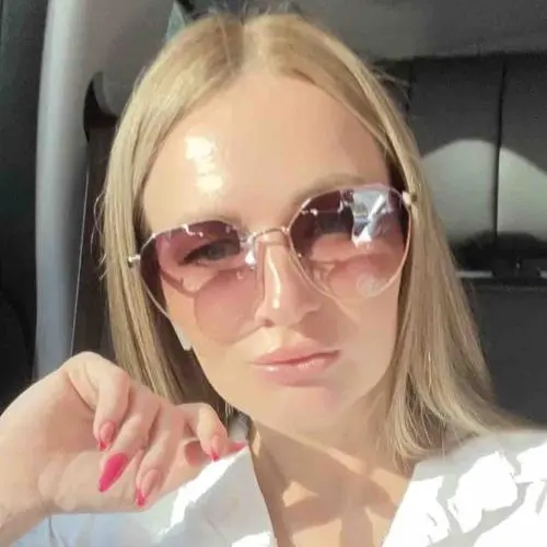 Елена Черней