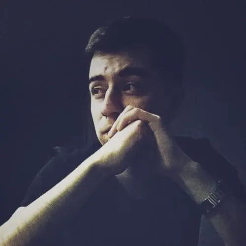 Маис Султанов
