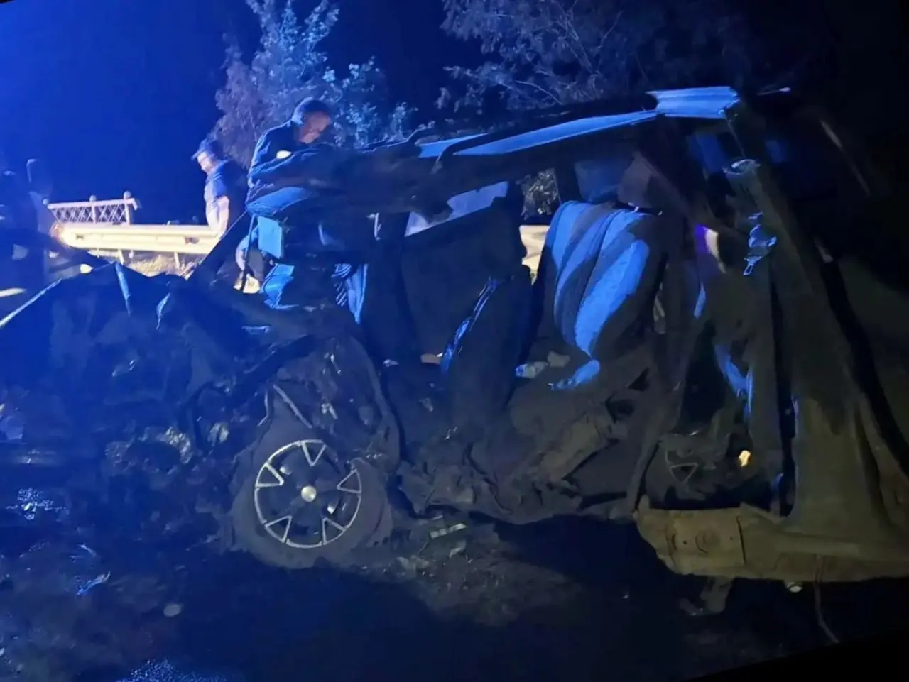Два человека погибли и трое детей пострадали в ДТП под Зугрэсом
13 августа на трассе Харцызск — Шахтерск 36-летний водитель ВАЗ-21114 на путепроводе выехал на встречную полосу и врезался в Mitsubishi ... | Сетка — социальная сеть от hh.ru