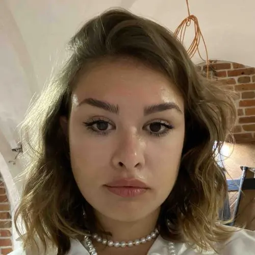 Алина Глазкова