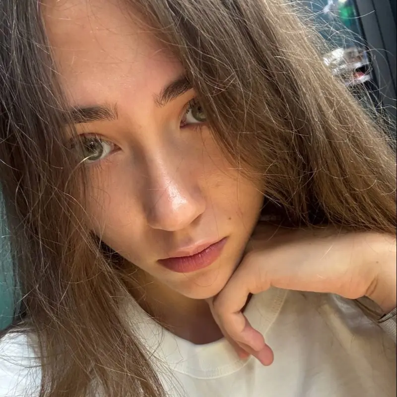 Арина Гашимова