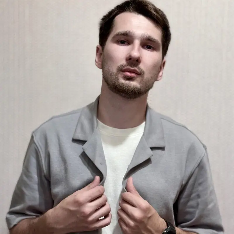 Владислав Попов