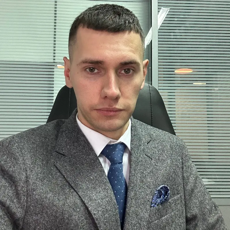Максим Хохлов