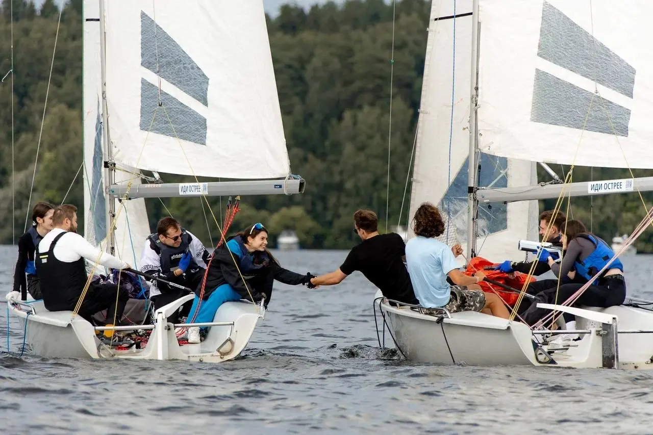 ⛵️ Заключительная регата Friends Community в этом году!
К осени распогодилось и мы хотим использовать эти выходные на максимум 🚀
📆 20 сентября (воскресенье)
🕕 15:00
📍 Яхт-клуб «Березки»
Что вас ждет?
... | Сетка — социальная сеть от hh.ru