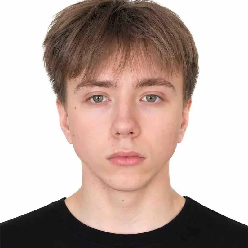 Роман Белов