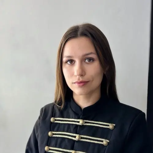 Яна Михайлова