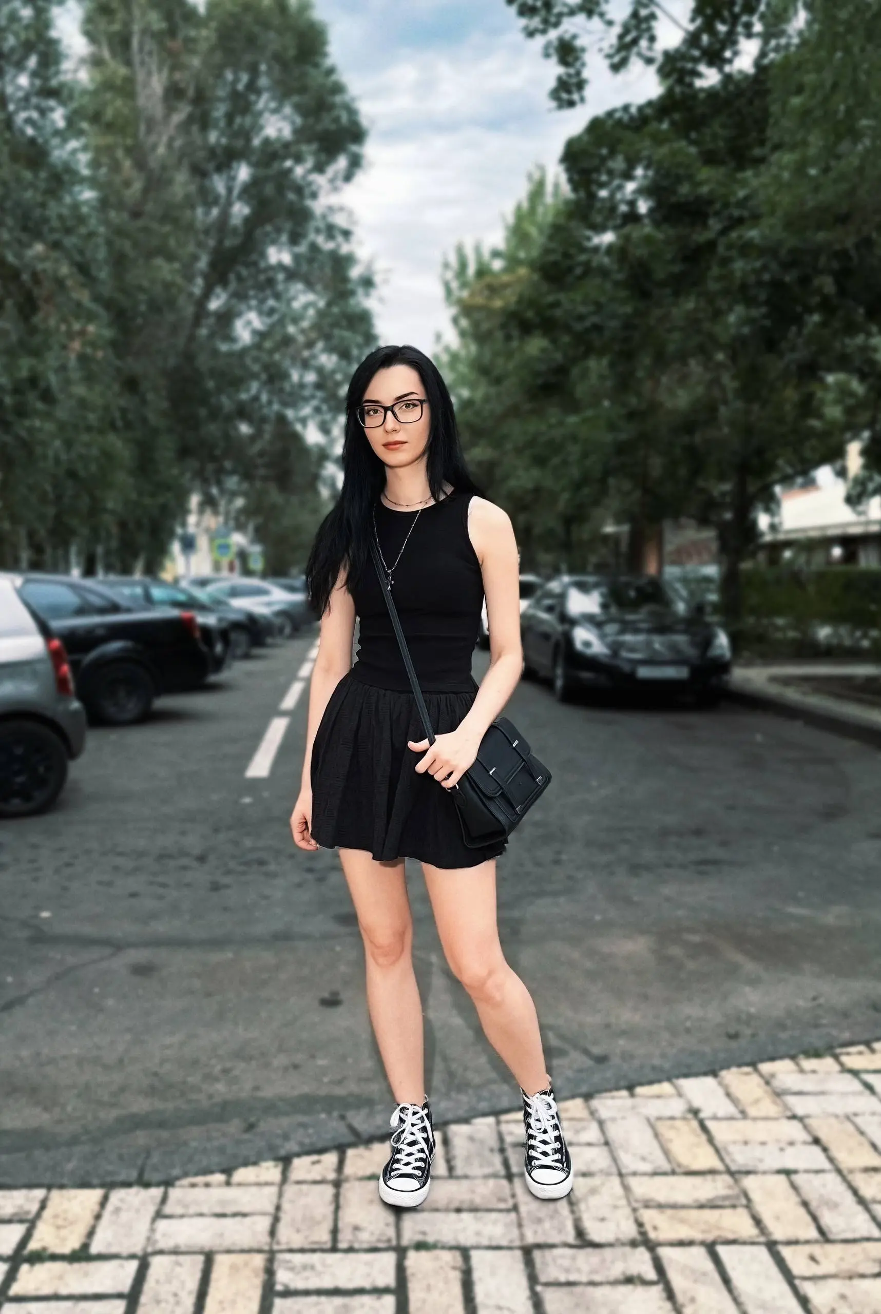 Немного осеннего замедления 🍂
Сейчас я много играю в PoE, смотрю аниме и продолжаю шить свою кошечку 🐈‍⬛
А ещё собираю идеи и вдохновение для новых видео и навожу порядок перед Мабоном | Сетка — социальная сеть от hh.ru