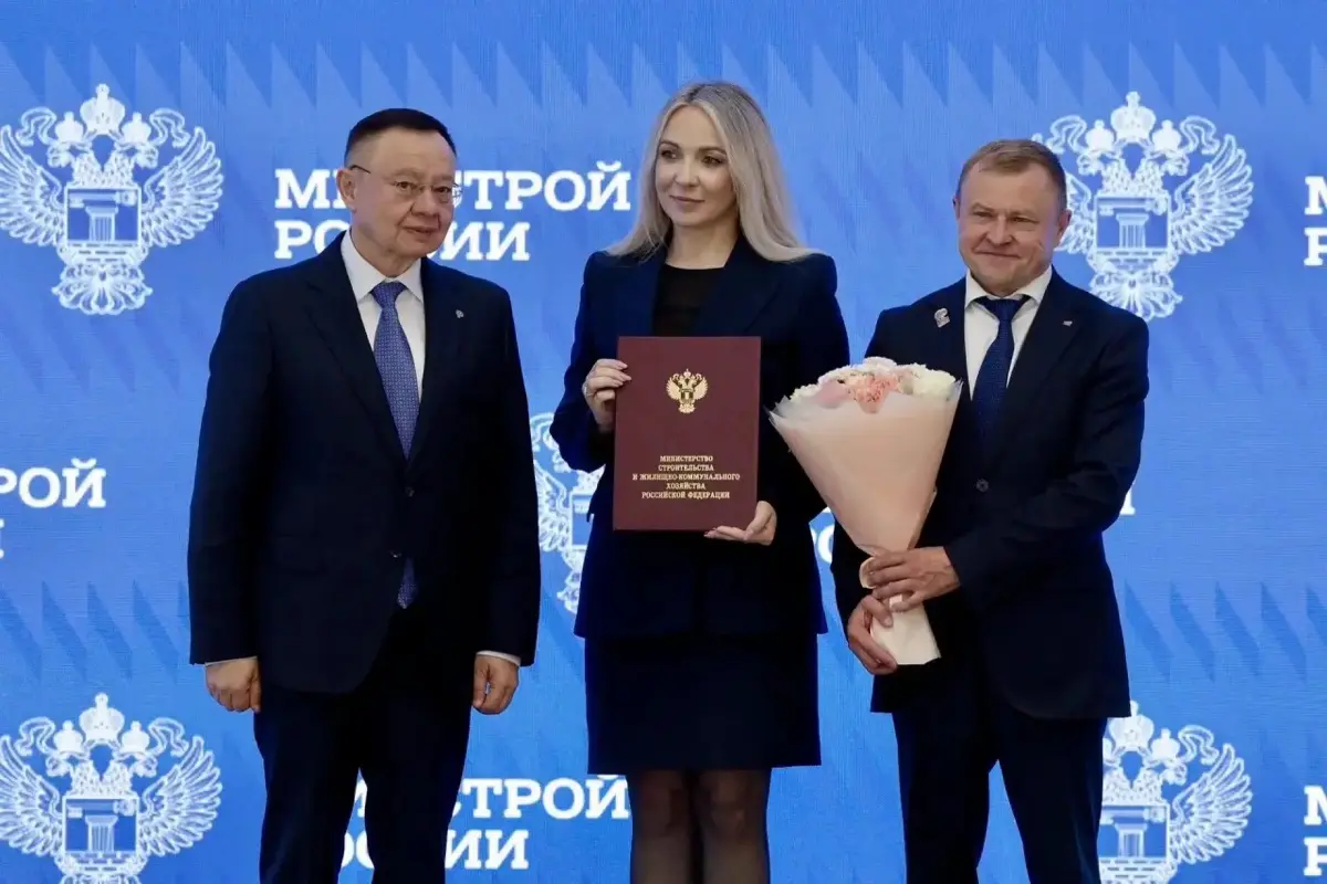 08 сентября 2026 года получила Благодарность от Министра строительства и ЖКХ РФ 🚀
Этот момент — яркое подтверждение: когда вкладываешь душу в дело, работаешь упорно и плечом к плечу с сильной командой... | Сетка — социальная сеть от hh.ru