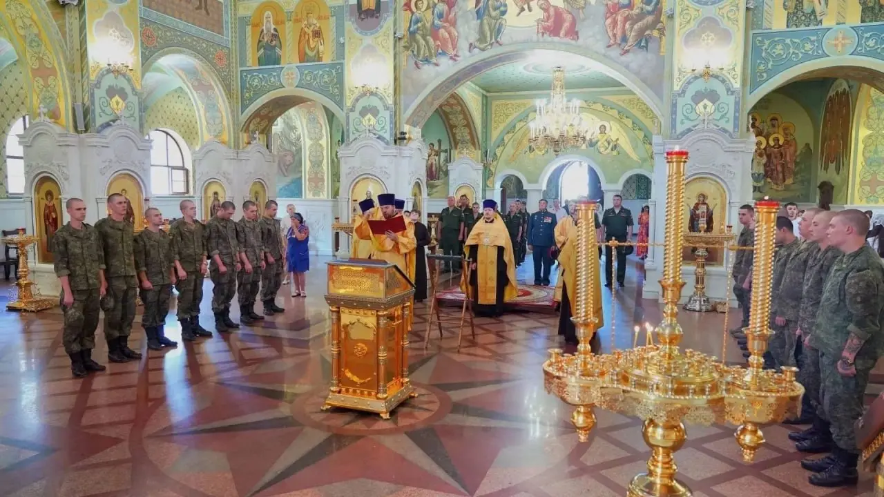 ⛪️ В Ставрополь привезут частицу посоха святого пророка Моисея
18 и 19 сентября верующие смогут поклониться святыне, которую доставят из Никольской обители на греческом острове Андрос | Сетка — социальная сеть от hh.ru