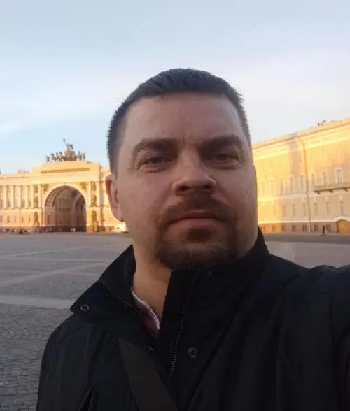 Максим Сухушин