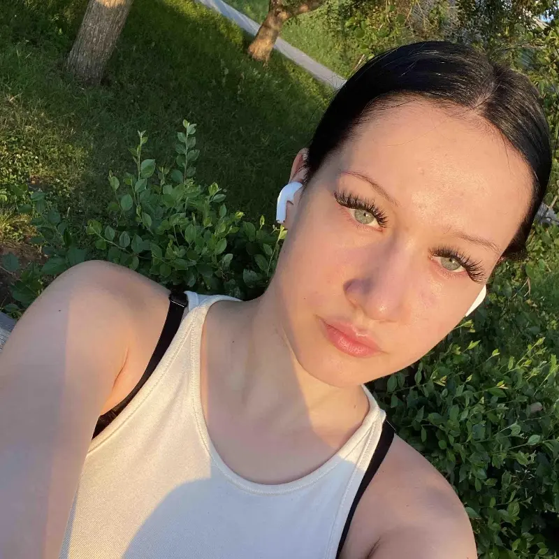 Катя Шерстнева