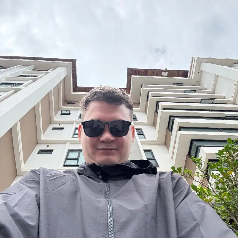 Александр Таж