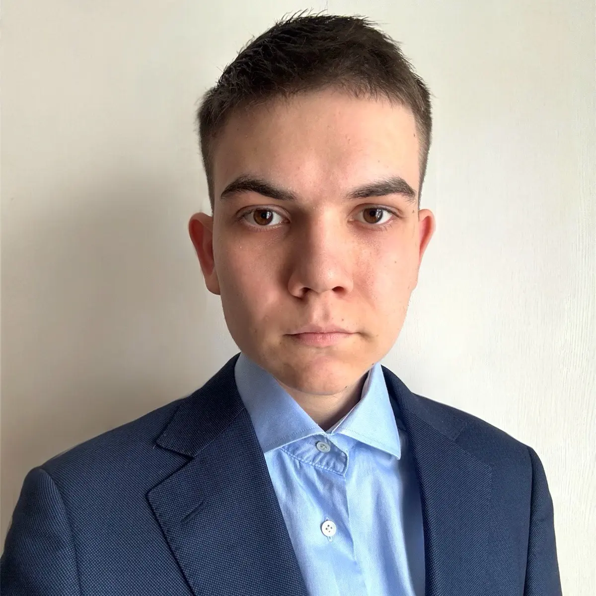 Артур Ахматов