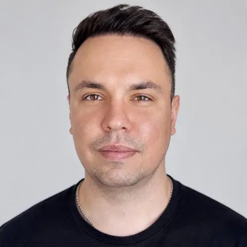 Искандер Ганеев