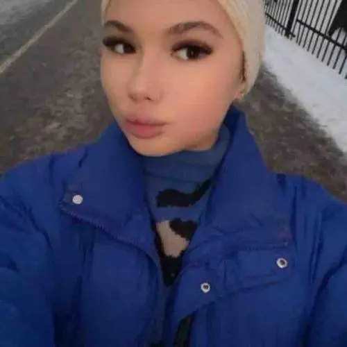 Алина Манакова