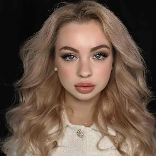 Анна Лаврова