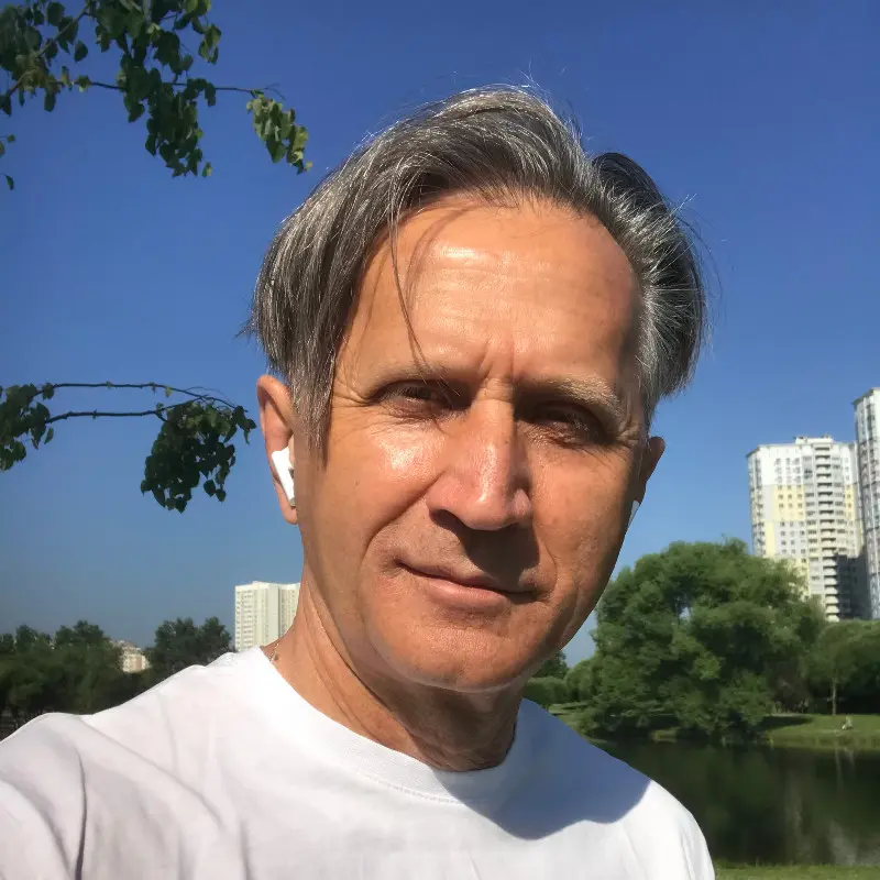 Олег Алексеев