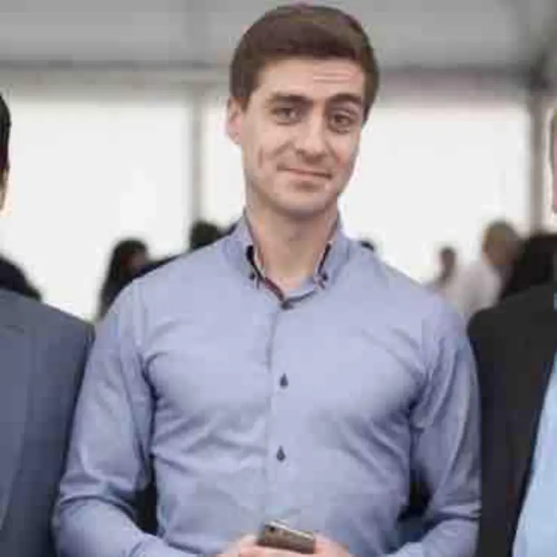 Антон Муравьёв