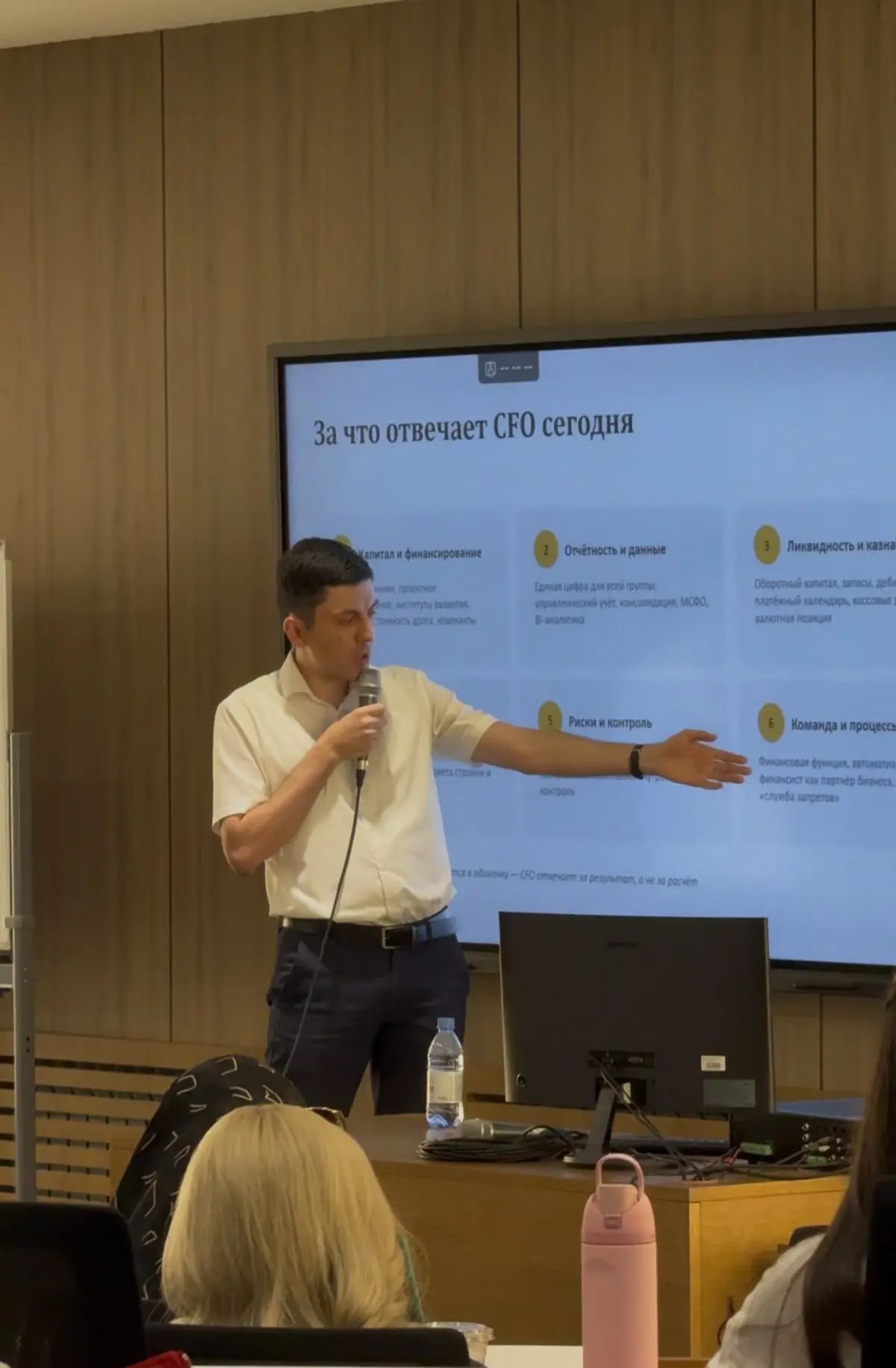 Лекция в университете КИМЭП, г. Алматы | Сетка — социальная сеть от hh.ru