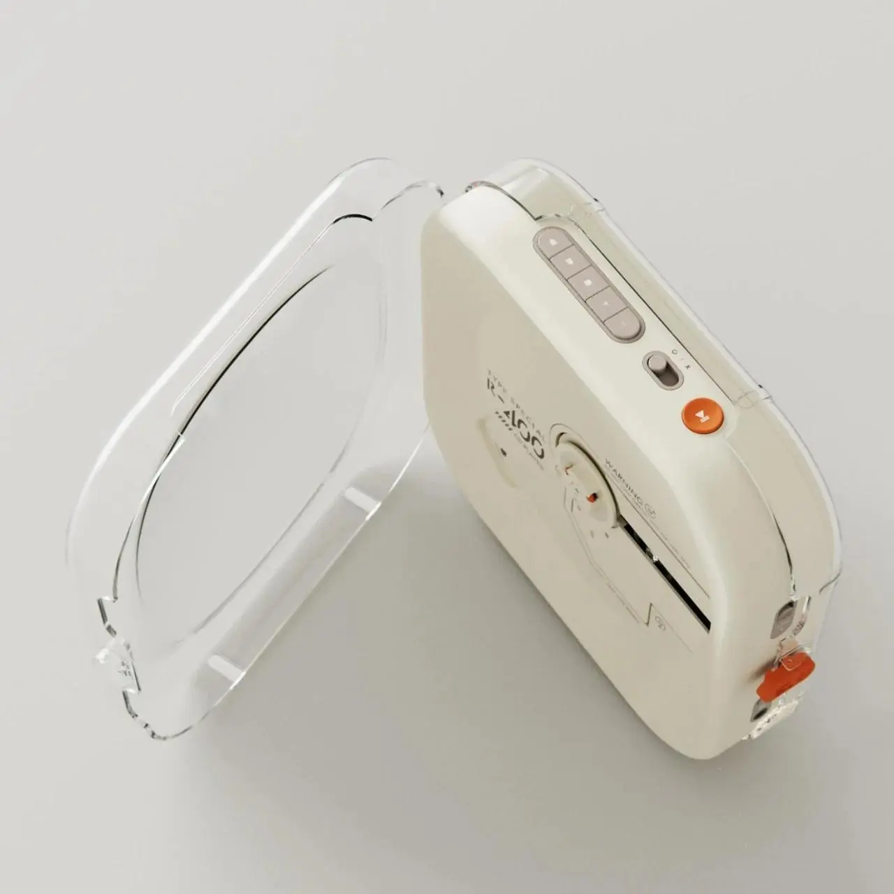 Modern CD Player Syitren R400 | Designer: ORGDOT Design for Syitren
Винил вернулся, кассеты вернулись — очередь дошла до компакт-дисков | Сетка — социальная сеть от hh.ru